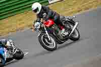 Vintage-motorcycle-club;eventdigitalimages;mallory-park;mallory-park-trackday-photographs;no-limits-trackdays;peter-wileman-photography;trackday-digital-images;trackday-photos;vmcc-festival-1000-bikes-photographs